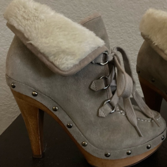 GUESS 4” Suede Gray Tie Boots🌟 - Picture 9 of 13